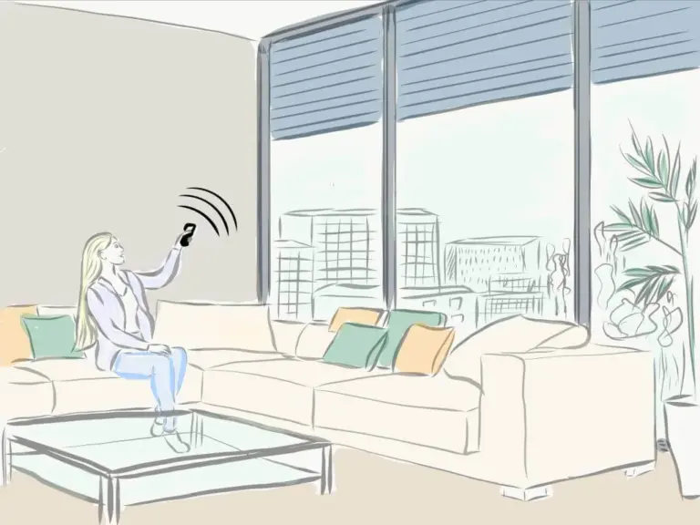 Illustration: Frau steuert elektrische Rollläden über Smartphone. Moderne Automatisierungslösung von NORTA.