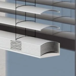 Außenjalousie mit C80-Lamellen von NORTA. Optimale Lichtregulierung und Sonnenschutz für moderne Gebäude.