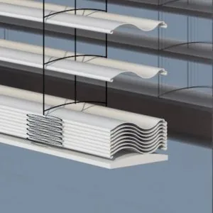 Außenjalousie mit weißen Lamellen von NORTA. Verbesserte Lichtregulierung und modernes Design für Fenster.