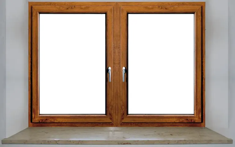 Modernes Holzfenster mit natürlichem Holzfinish von NORTA. Langlebiges Design für energieeffizientes Wohnen.