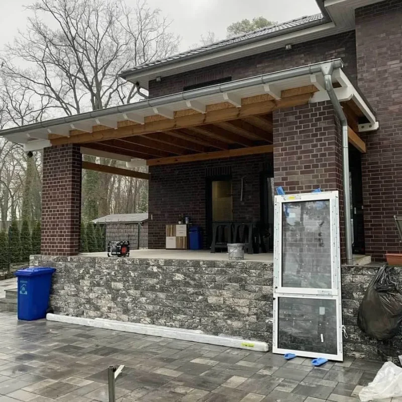 Alu-Terrasse mit Raffstoren von NORTA. Hochwertige Konstruktion für stilvollen Außenbereich und Sonnenschutz.