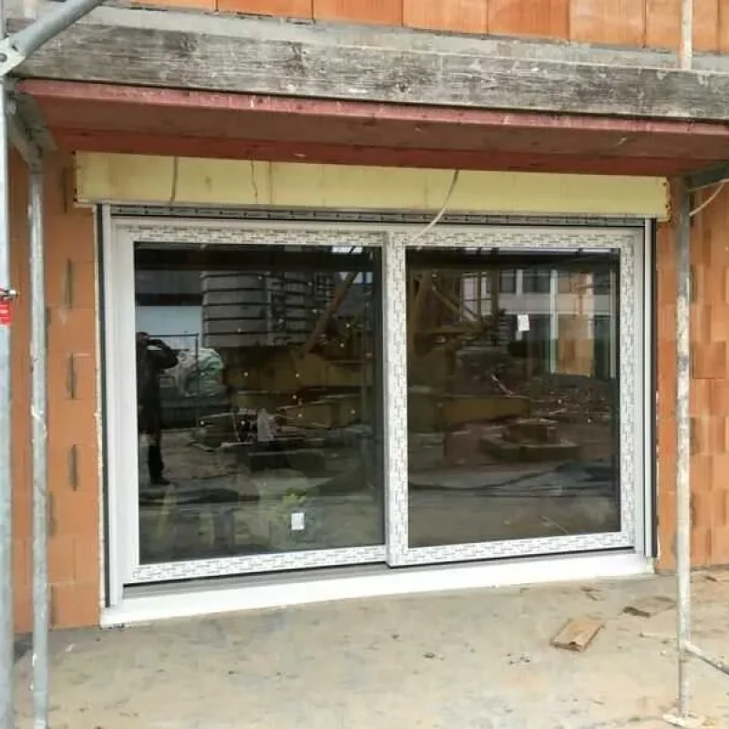 Einbau eines Fensters mit Rahmen in Zell unter Aichelberg von NORTA. Hohe Qualität und professionelle Installation.