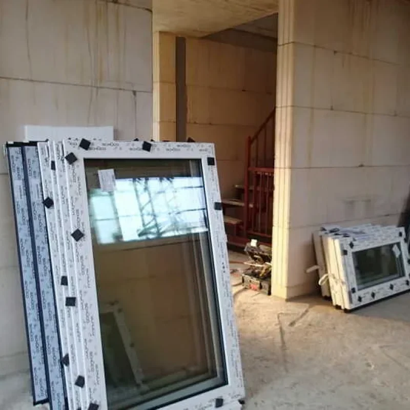 Moderne Schüco Fenster im Neubau von NORTA. Effiziente Isolierung und stilvolles Design für Ihr Einfamilienhaus.