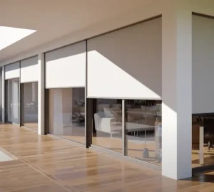 Moderne Screens als Sonnenschutz von NORTA. Effektiver Schutz vor Sonnenstrahlen für ein angenehmes Raumklima auf der Terrasse.